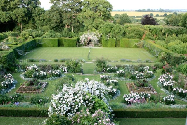 Rose Garden to Tennis Lawn 02